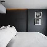 Hotel Tide Phuket Beachfront