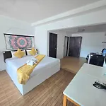 Happy 99 Guest House