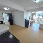 Happy 99 Guest House