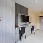 Square One Hotel Patong