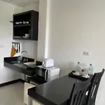 Lae Lay Suites