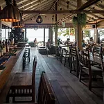 15 Palms Beach Resort