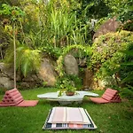 Villa Soluna - Luxury 5-Star Seaview Escape