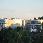 Dusit Naka Place
