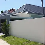 Laem Sor Pool Villa