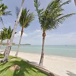 Bangrak Beachfront Villa