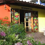 Dorm Des Fleurs Hostel