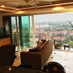 Penthouse Galare Thong Tower
