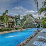 Whispering Palms Suite