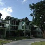 Koh Loi Hotel