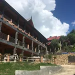 Sea Rock Resort