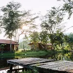 Koh Chang Boat Chalet