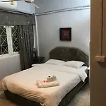 Scandalic Bar And Guest House