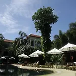 Salathai Resort