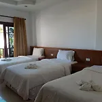 Mac\'S Bay Resort