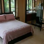Lilly Bungalow