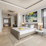 Yo Villa - Barefoot Waterfront Luxury