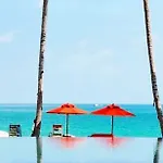 Weekender Resort & Spa