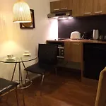 5Ive Beach House Hotel