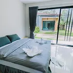 Haad Chaweng Resort And Hostel