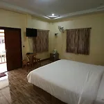 Baan Mek Lom