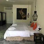 Sunshine Inn Resort