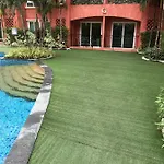 Seven Seas Resort By Pool Access