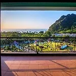 Ao Nang Hipster Hotel
