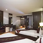 Kiss Gardenhome Chic Hotel