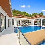 Sunny Banks - Modern Sea View 4 Bed Pool Villa