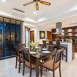 Sunny Banks - Modern Sea View 4 Bed Pool Villa