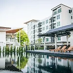 Triple Z Hotel