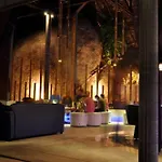 Bay Lounge & Resort