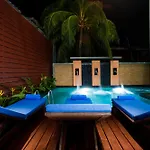 The Gallery Hotel