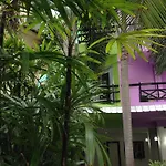 Yj Hotel