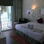Baan Rimlay