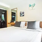 The Deck Patong By Favstay