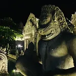 Le Palais Hotel