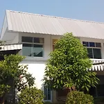 Zan Pla Nade Guesthouse