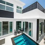 Colibri Pool Villa Pattaya