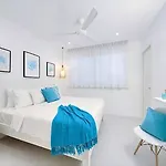 8Br Luxury Villa Steps To Beach