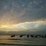 Haadrin Resort