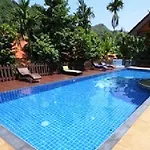 Jj Bungalow & Guest House