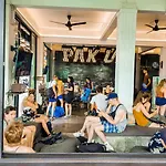 Pak-Up Hostel