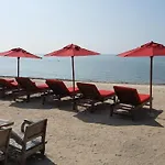 La Plage Resort & Beach Club