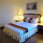 Lee Gardens Hotel