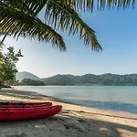 Boat House Riverfront - Hotel Managed