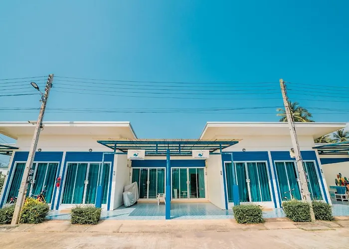 OYO 590 Paragon Hometel