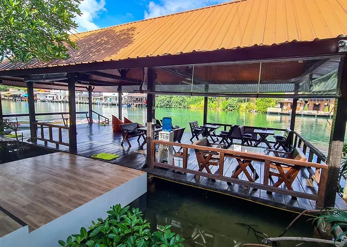 Baan Rim Nam