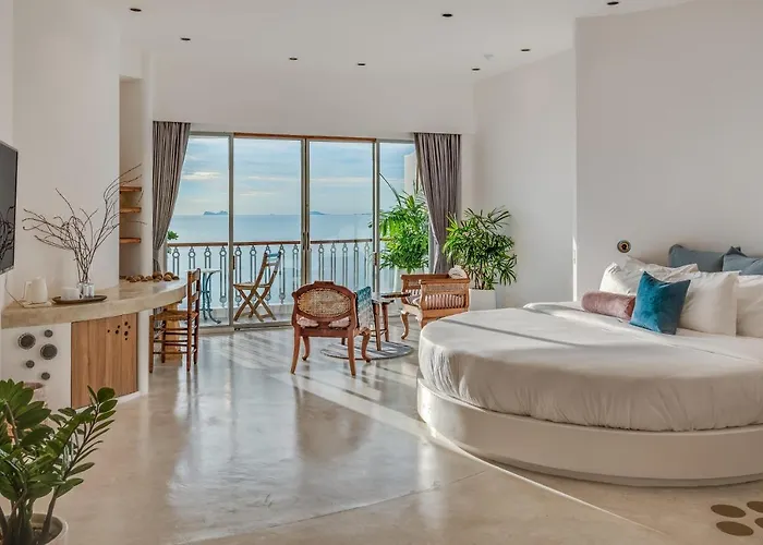 Ampersand Resort